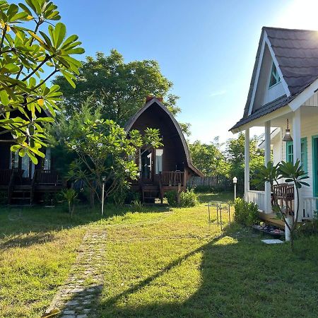 Balakosa Gili Meno Bungalow Exterior foto